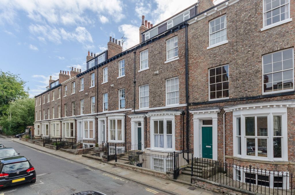 Property photo 1 of 8 Picture 1