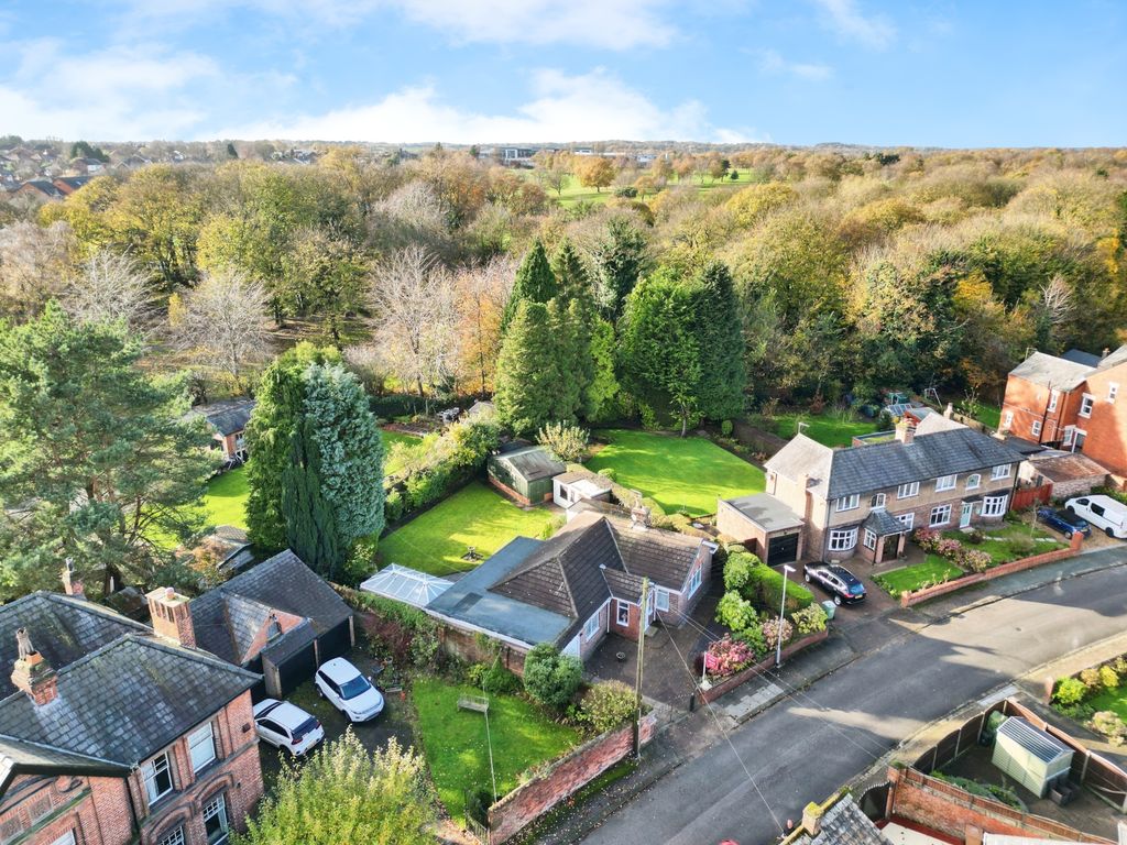 Property photo 2 of 52