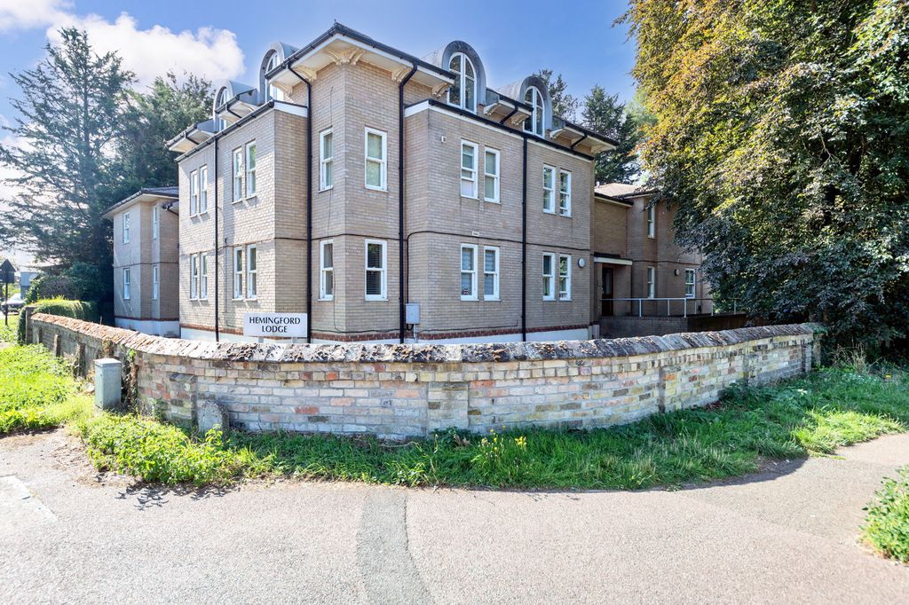 Property photo 1 of 6