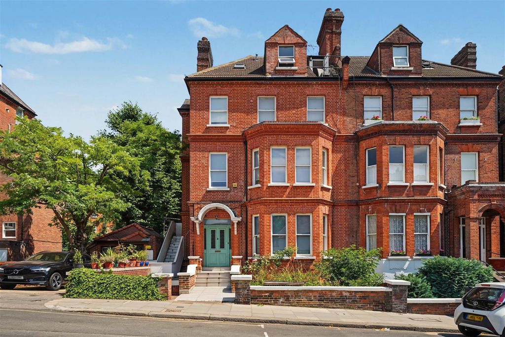 Property photo 1 of 11 Flat 1, 34 Frognal Nw3 6Ag-No Watermark-1.Jpg