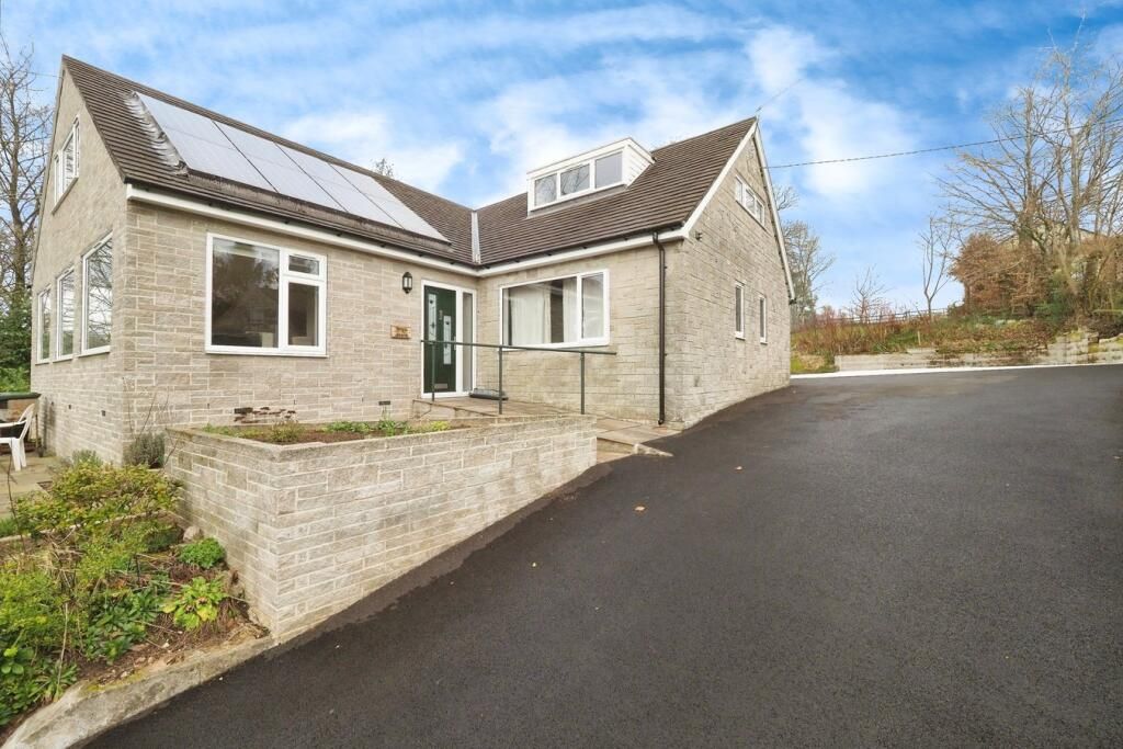 Property photo 2 of 37