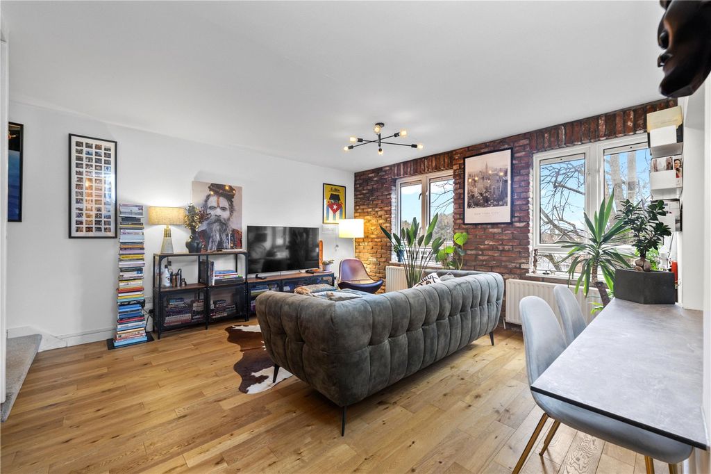 Property photo 3 of 8 Picture No. 29