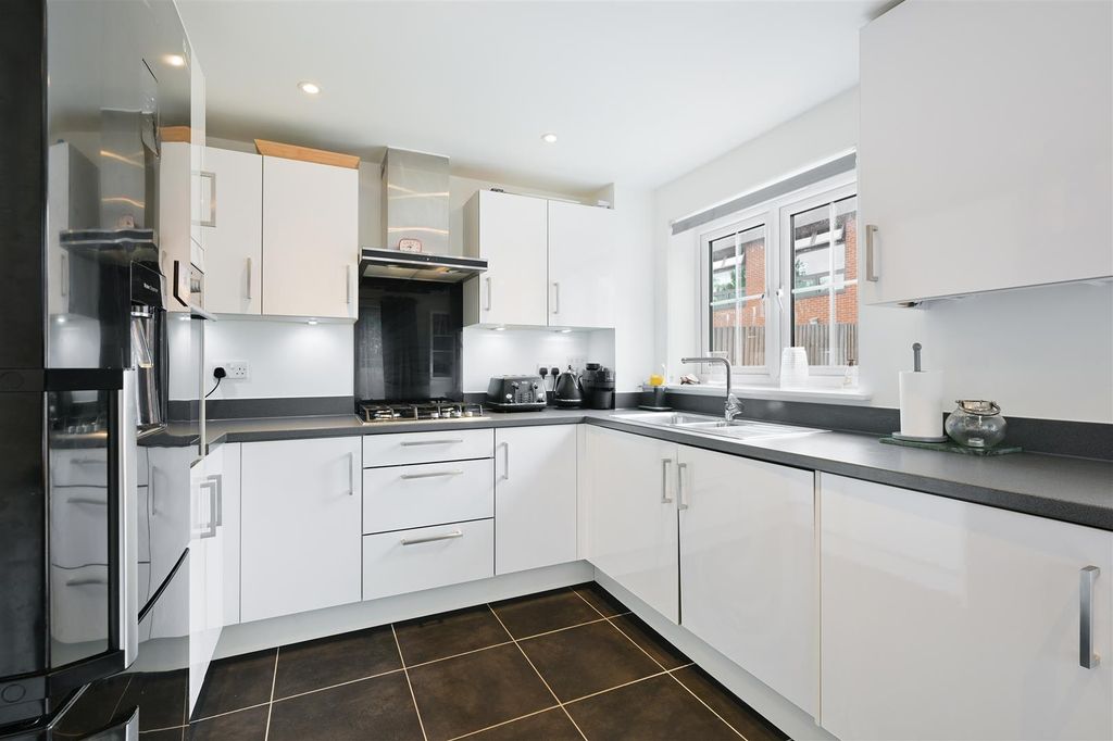 Property photo 2 of 21 Preston Manor Road, 81- (11).Jpg
