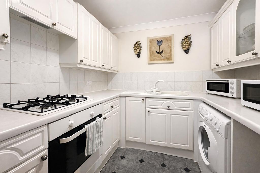 Property photo 3 of 10 Kitchen.Png