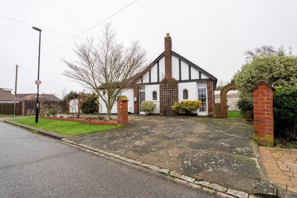 Property photo 1 of 9