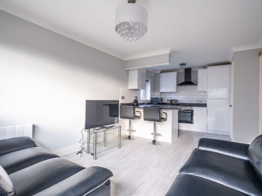 Property photo 1 of 7 5902700