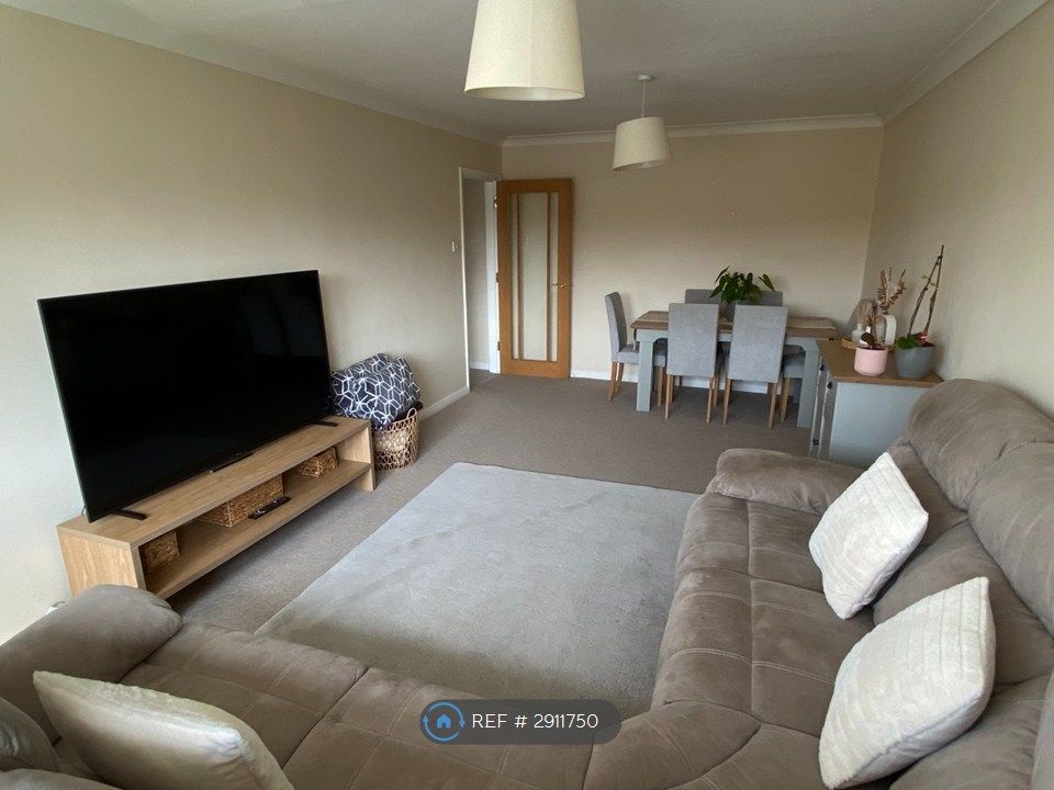 Property photo 3 of 35
