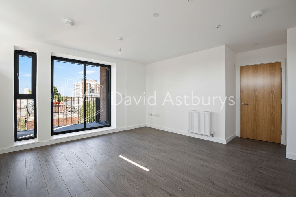 Property photo 3 of 10