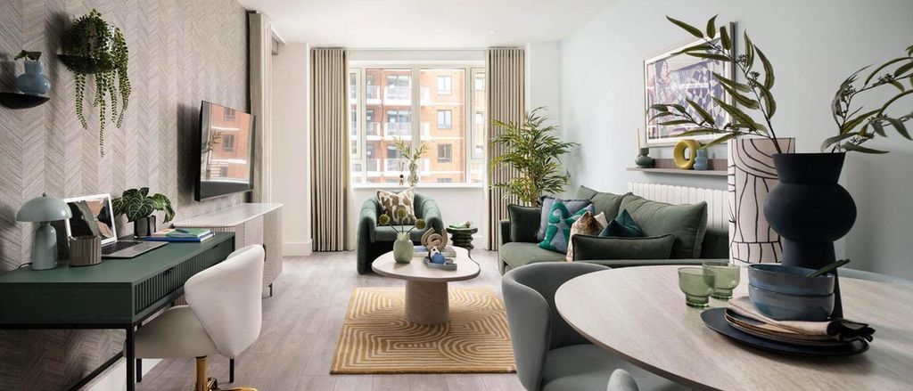 Property photo 2 of 8