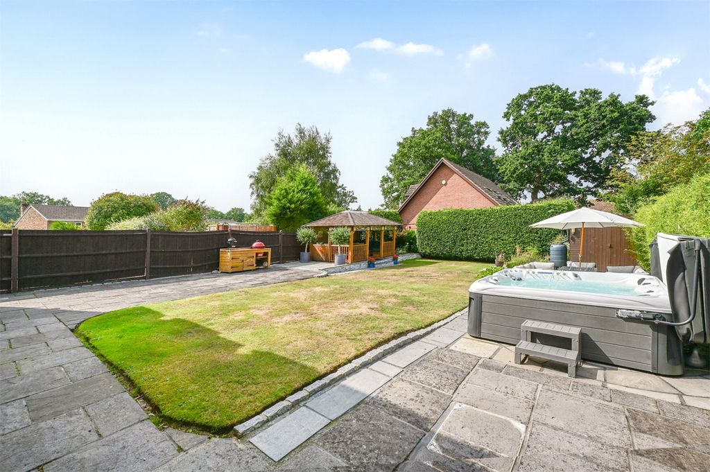 Property photo 2 of 22 Picture No. 04