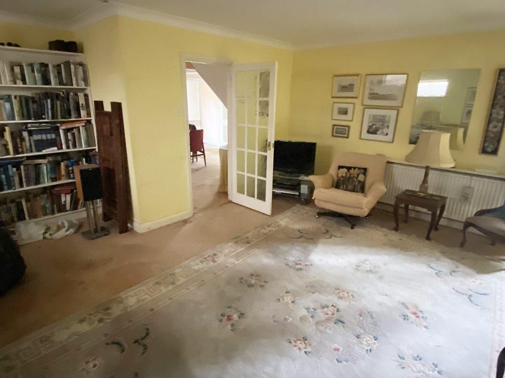 Property photo 3 of 10 Sitting Room.Jpg