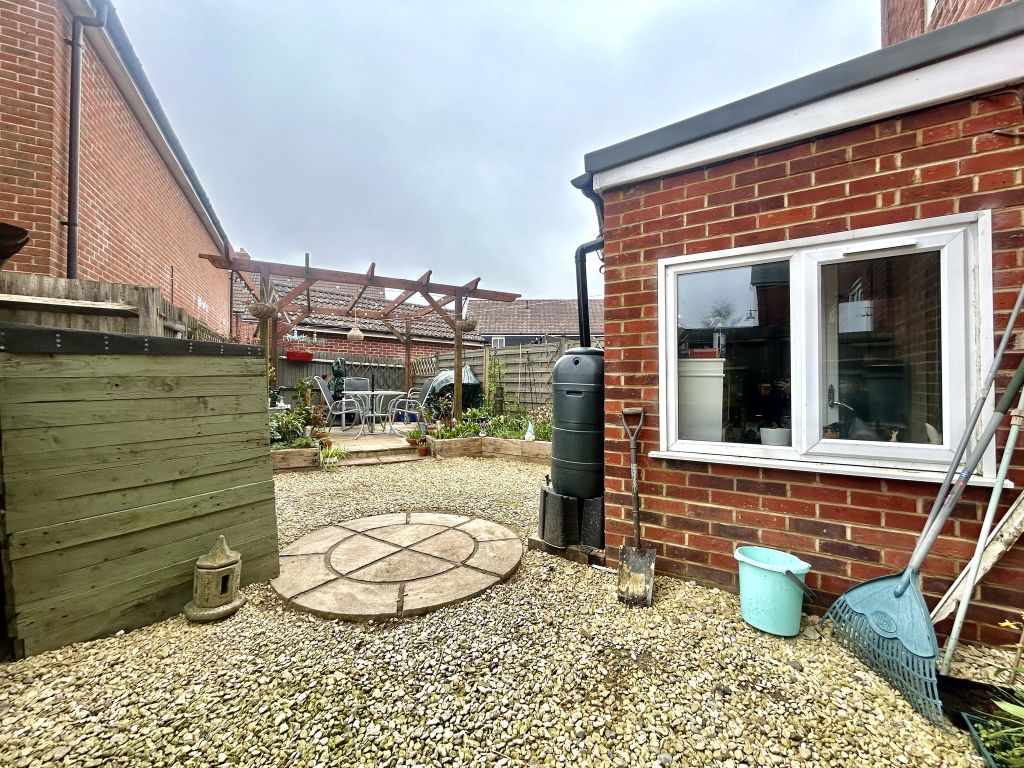 Property photo 3 of 12