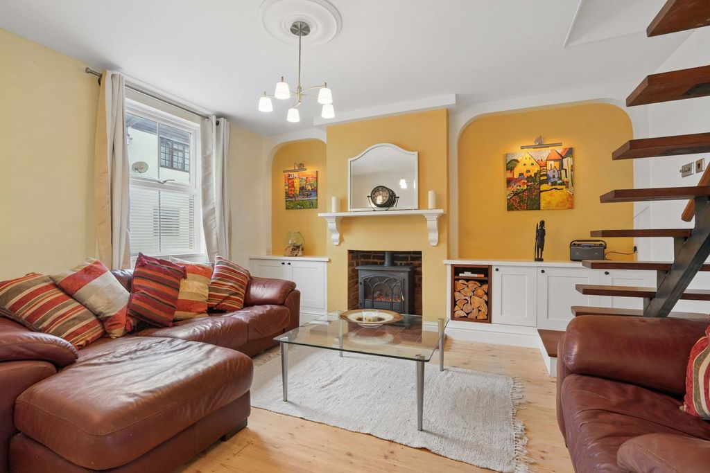 Property photo 3 of 16