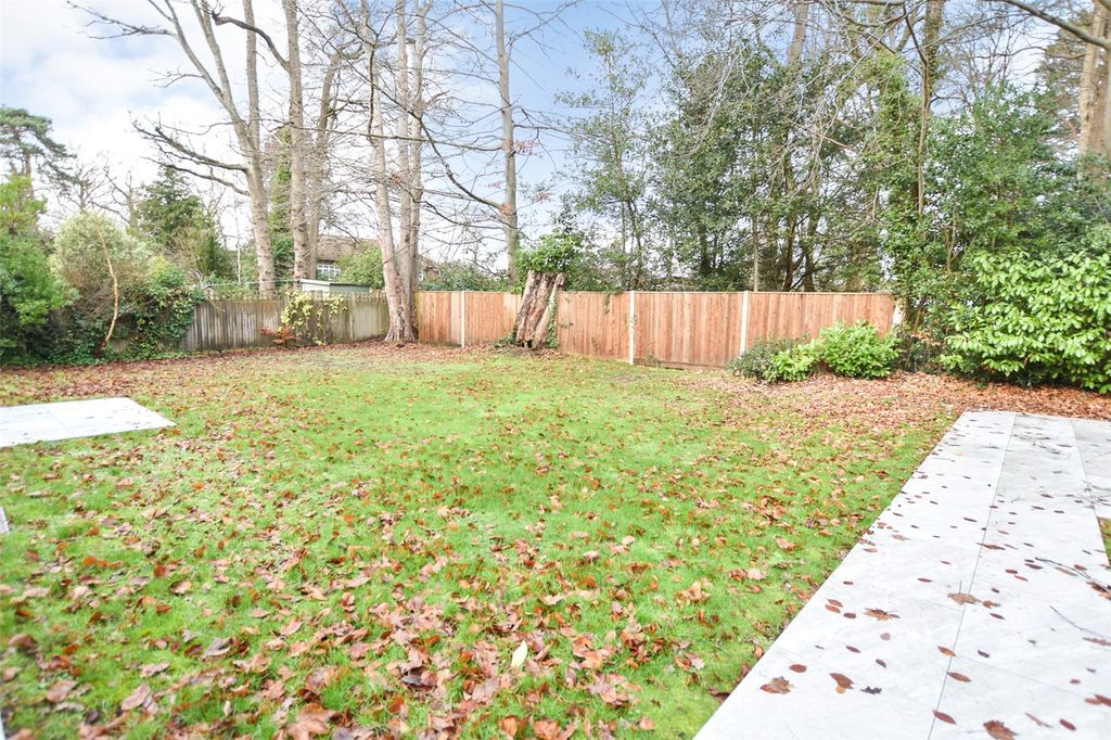 Property photo 2 of 25 Picture No. 53