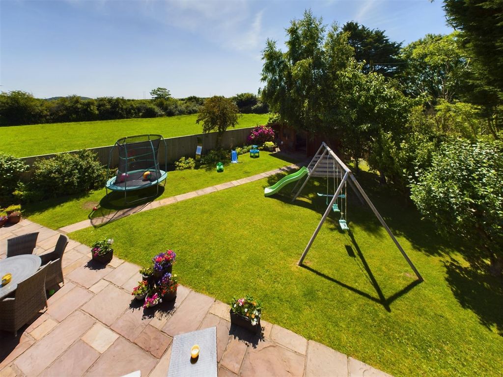 Property photo 2 of 37 Cam02295G0-Pr0072-Still034.Jpg