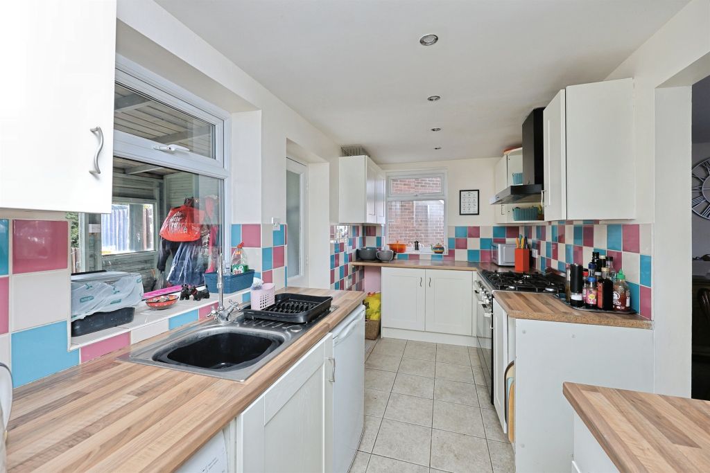 Property photo 3 of 18