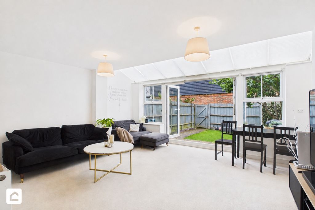 Property photo 2 of 18 Mw