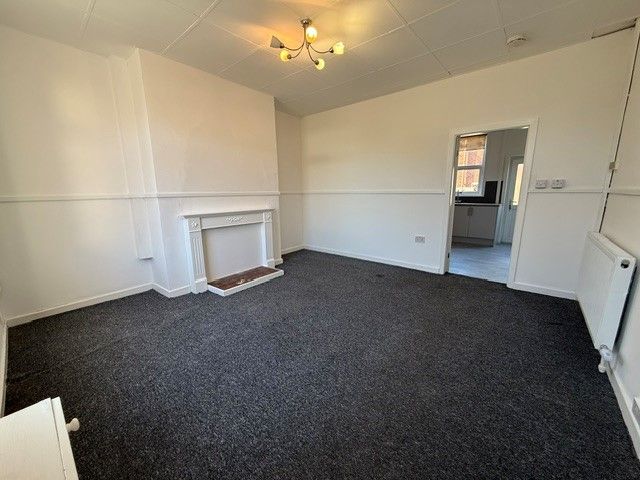 Property photo 2 of 7 Living Room