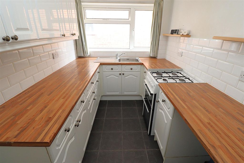 Property photo 3 of 10 Img_0221.Jpg