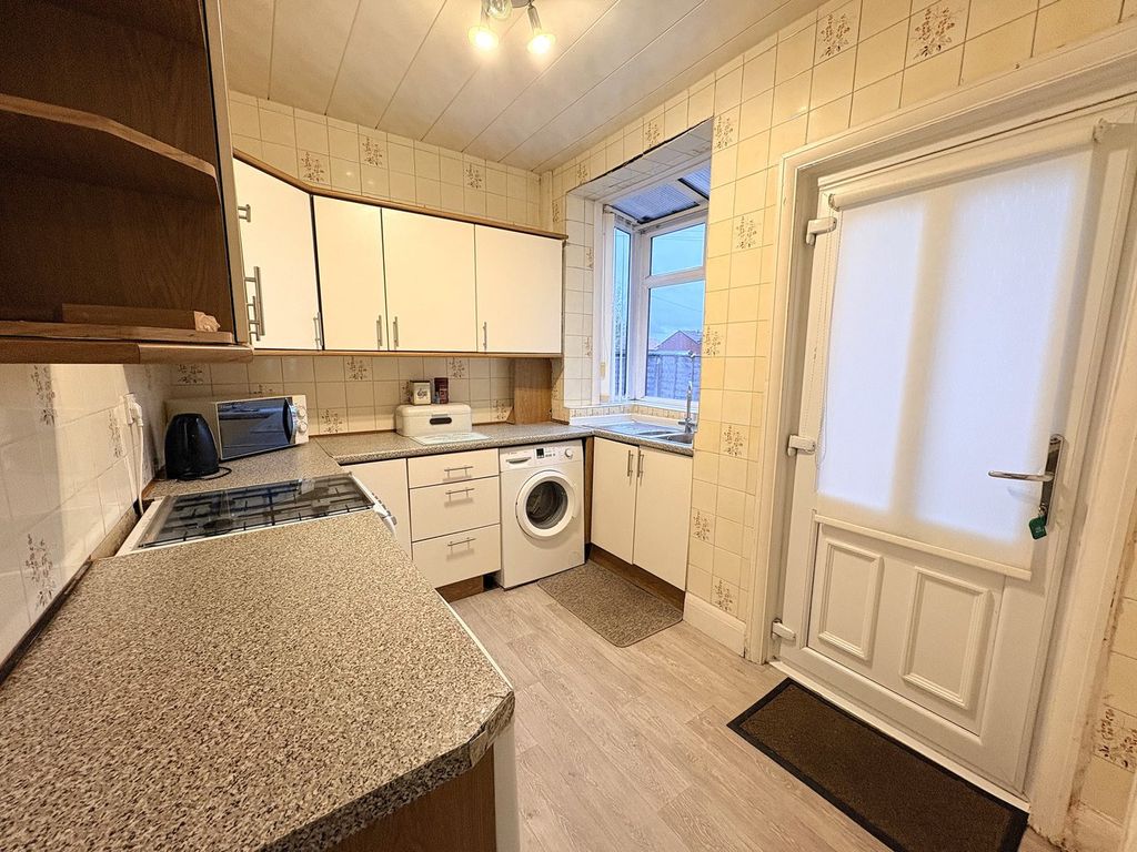 Property photo 3 of 25