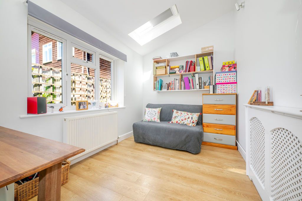 Property photo 3 of 16 Photo 6