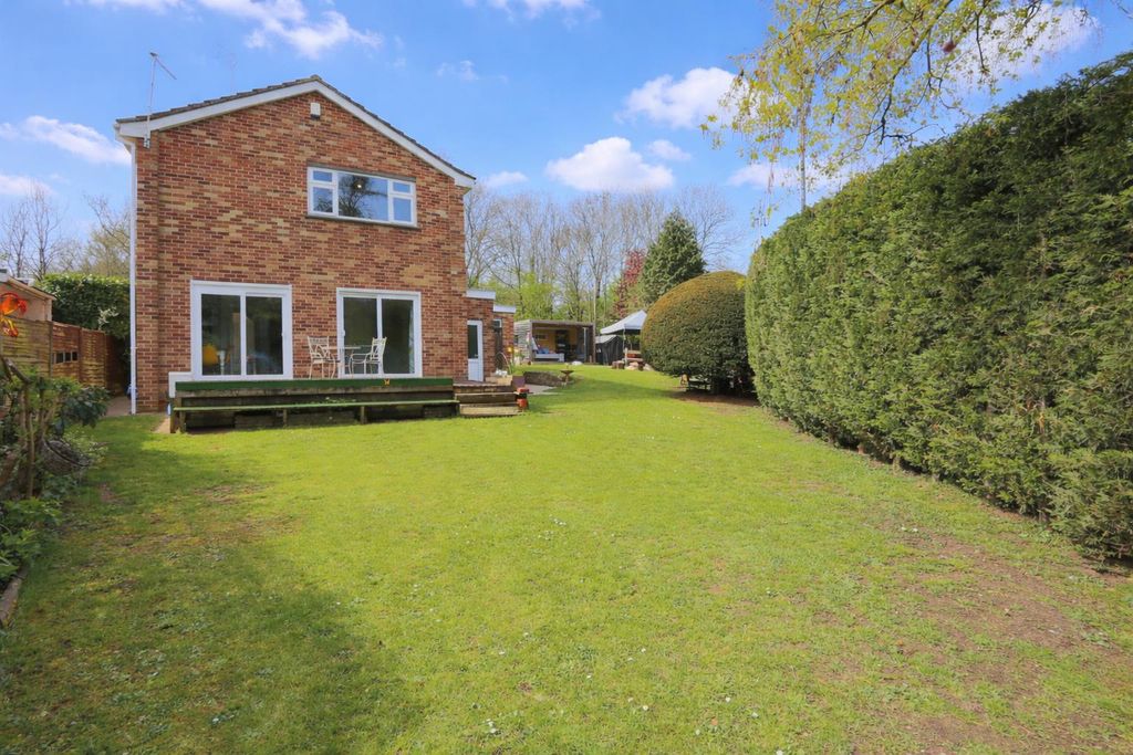 Property photo 2 of 24