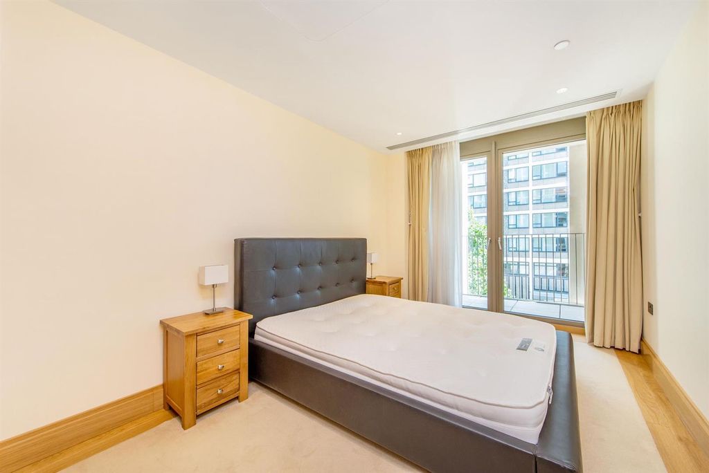 Property photo 3 of 14 Bedroom