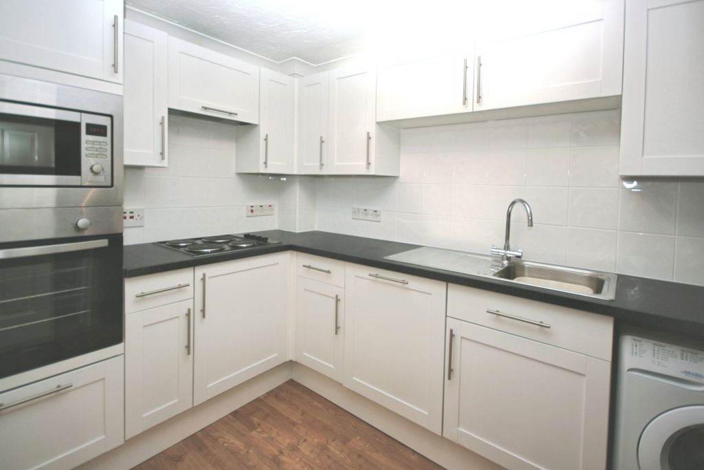 Property photo 3 of 6