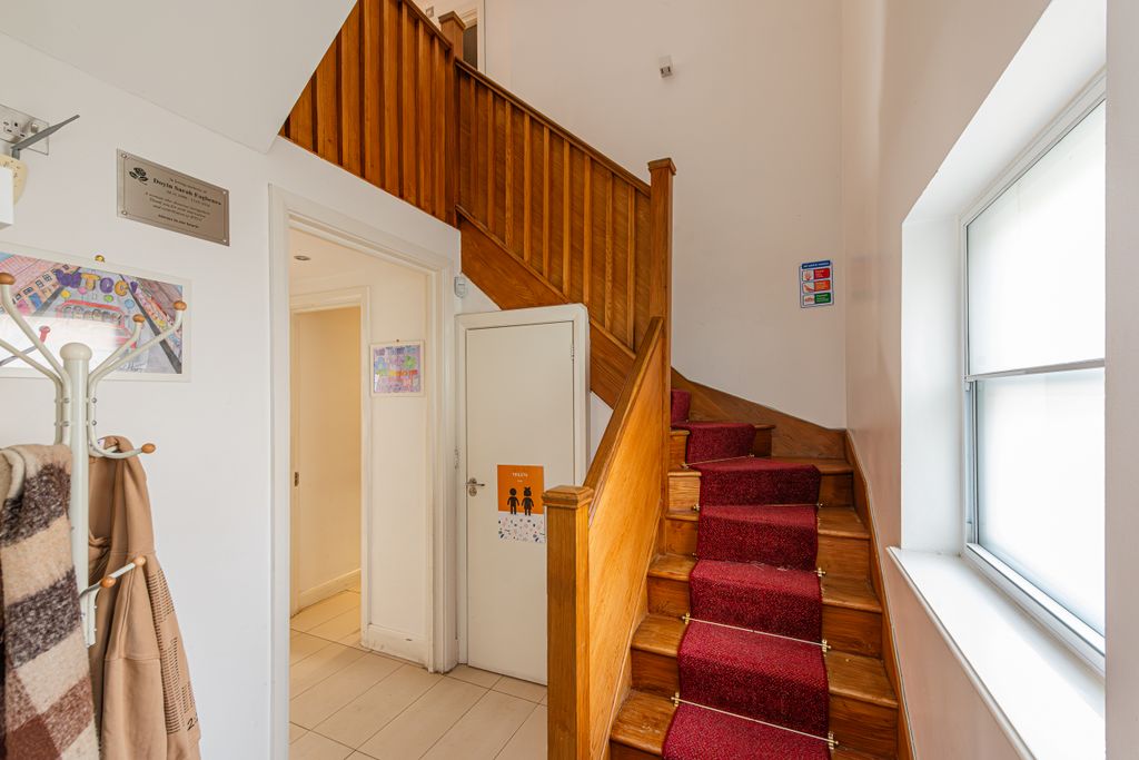 Property photo 2 of 29 St John's Way 131, F-005
