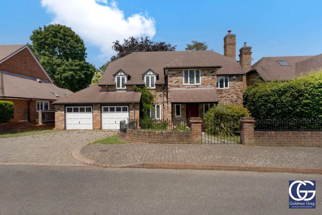Property photo 1 of 25