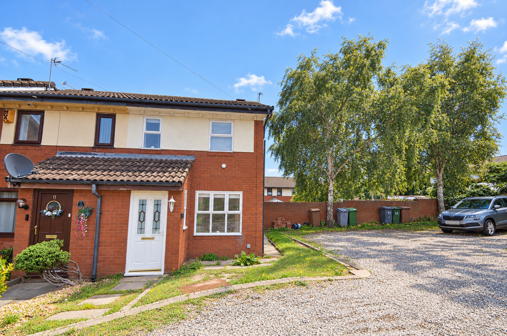 Property photo 1 of 17
