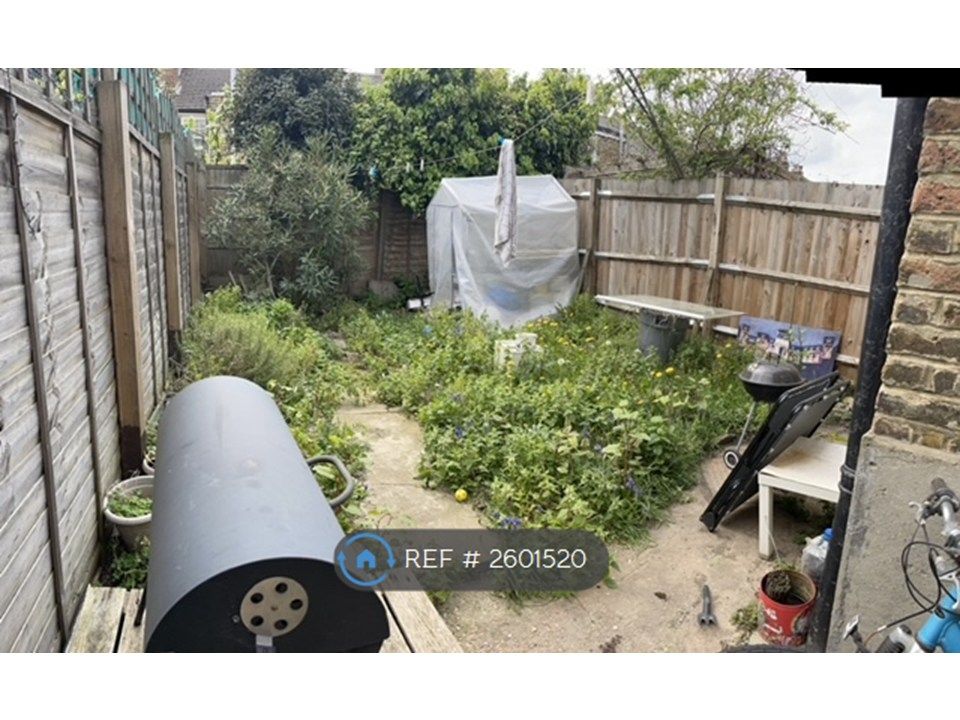 Property photo 1 of 7 Garden