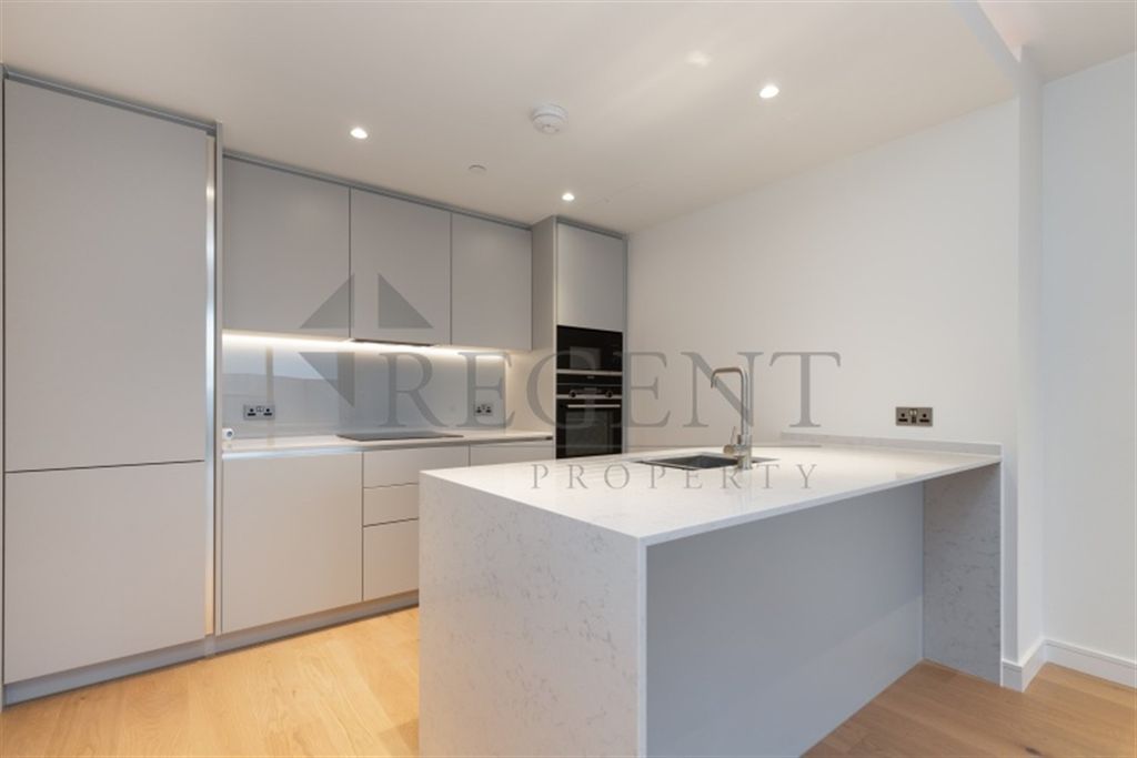 Property photo 3 of 9 Kitchen
