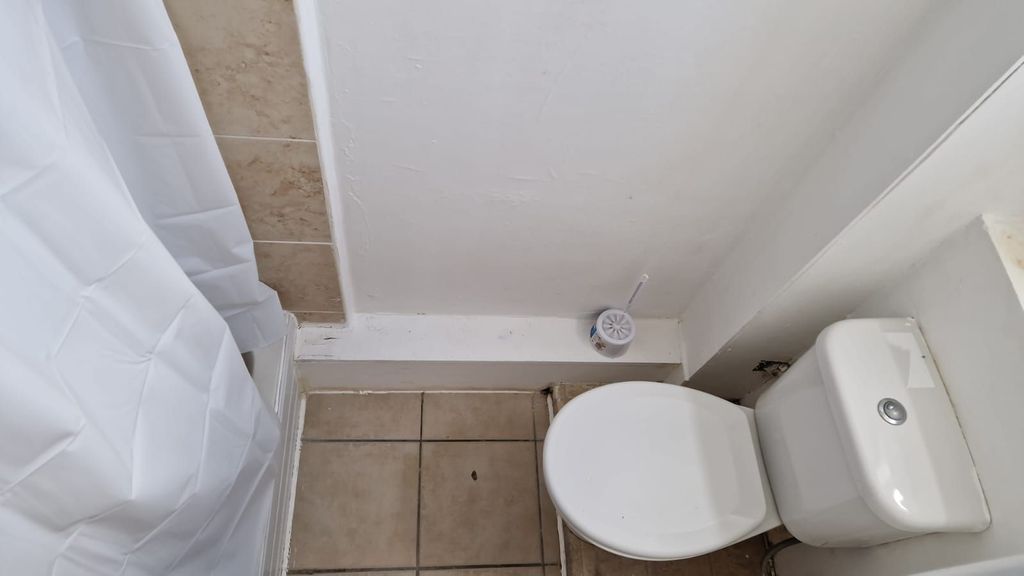 Property photo 3 of 4