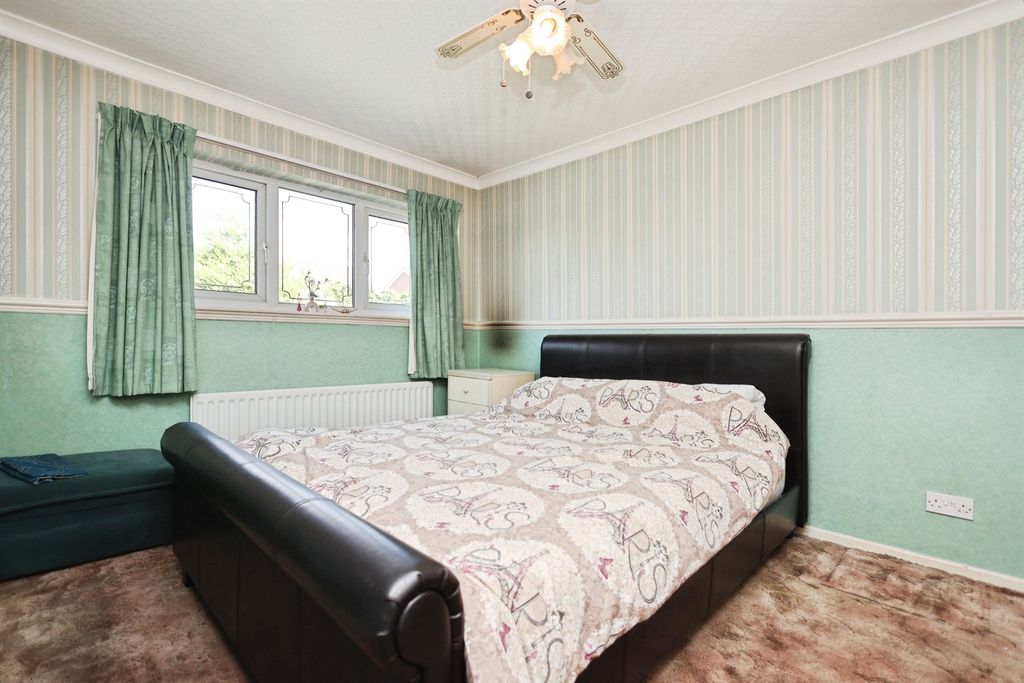 Property photo 3 of 18