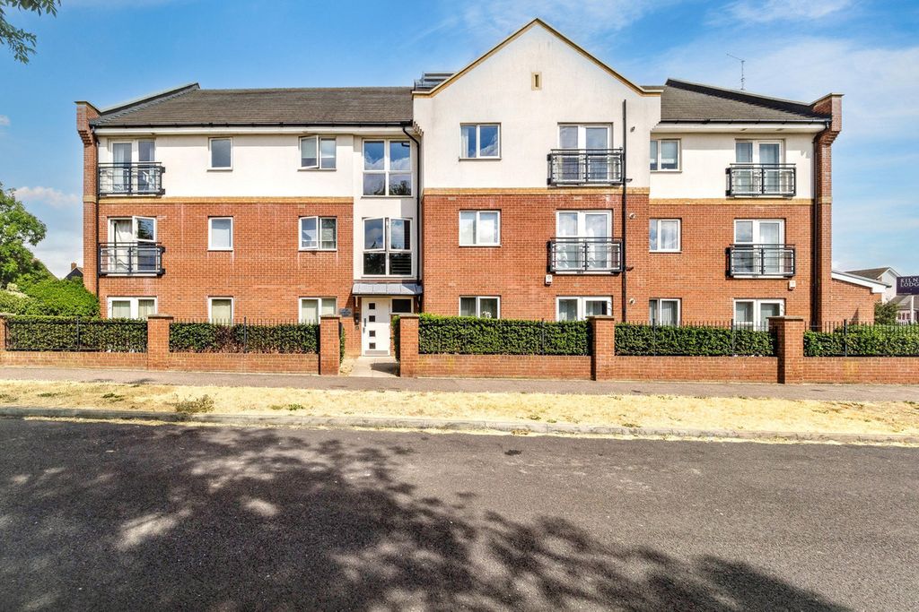 Property photo 1 of 12