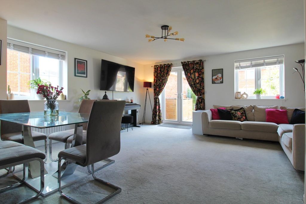 Property photo 2 of 19 Img_2098_Inpixio.Jpg