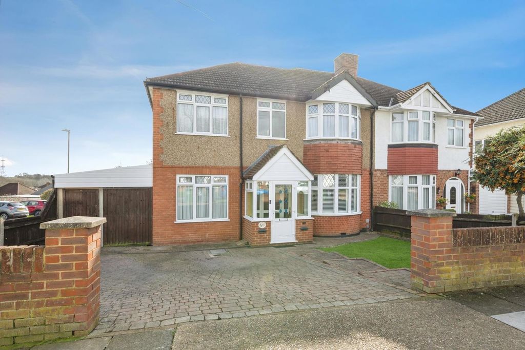 Property photo 1 of 16 Front