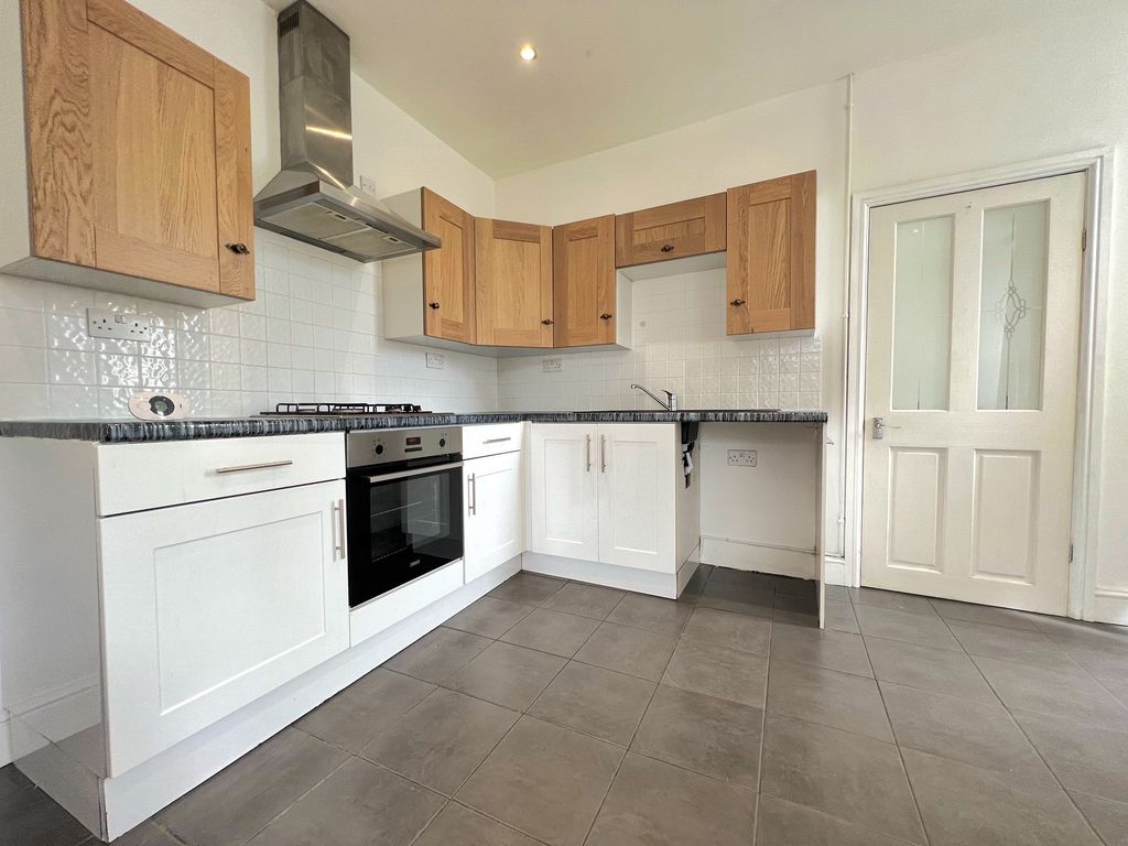 Property photo 3 of 10 Image