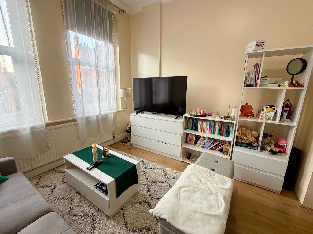 Property photo 2 of 7