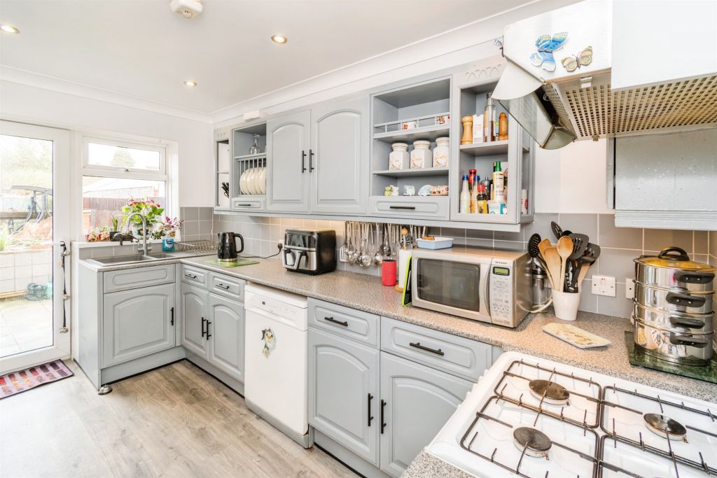 Property photo 3 of 19