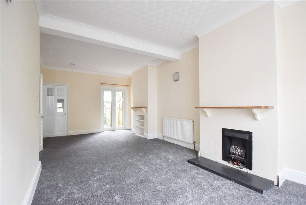 Property photo 3 of 11 Picture No. 18