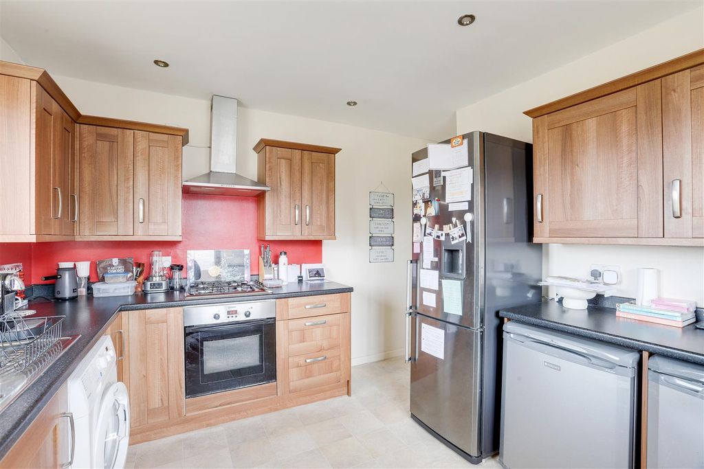 Property photo 2 of 11 3743.Jpg