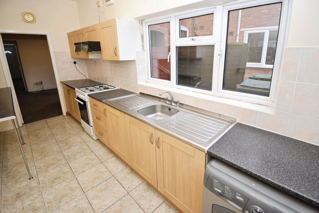 Property photo 2 of 16 Kitchen