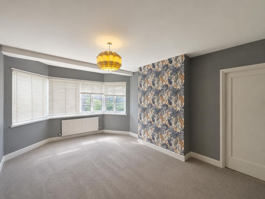 Property photo 1 of 6 48 Chiswick Village 1.Png