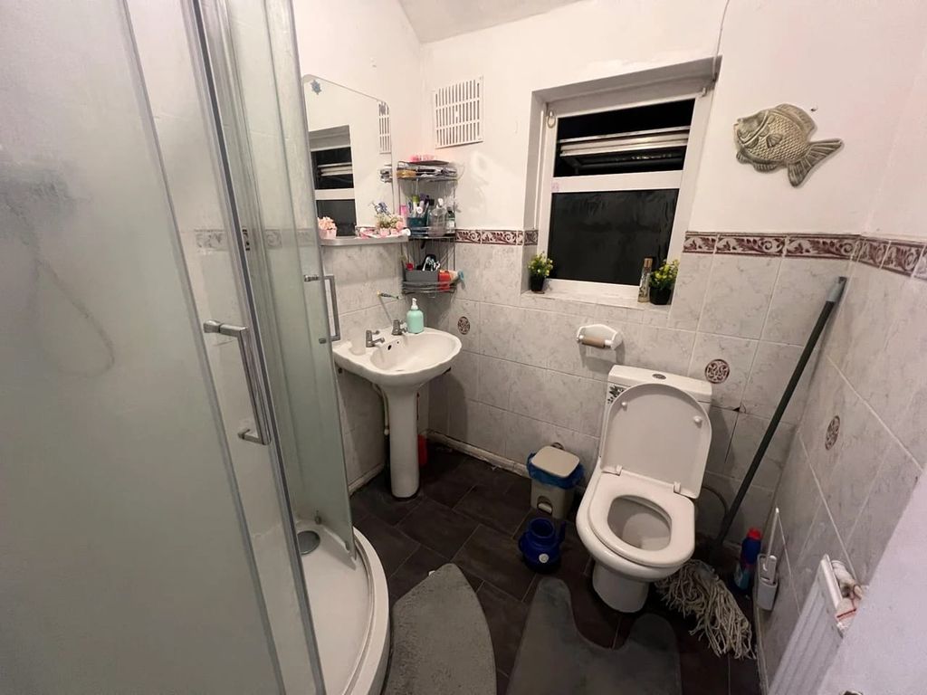 Property photo 1 of 3