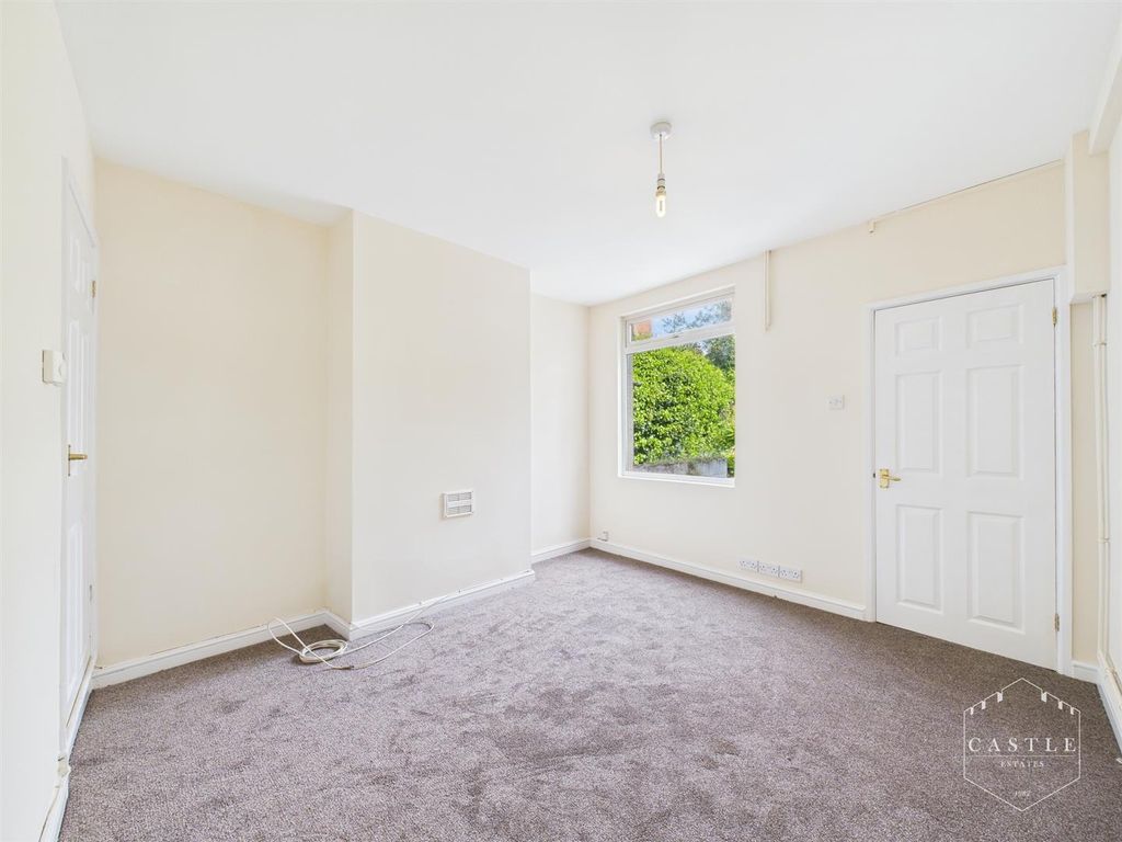 Property photo 3 of 9 Cam02833G0-Pr0481-Still009.Jpg