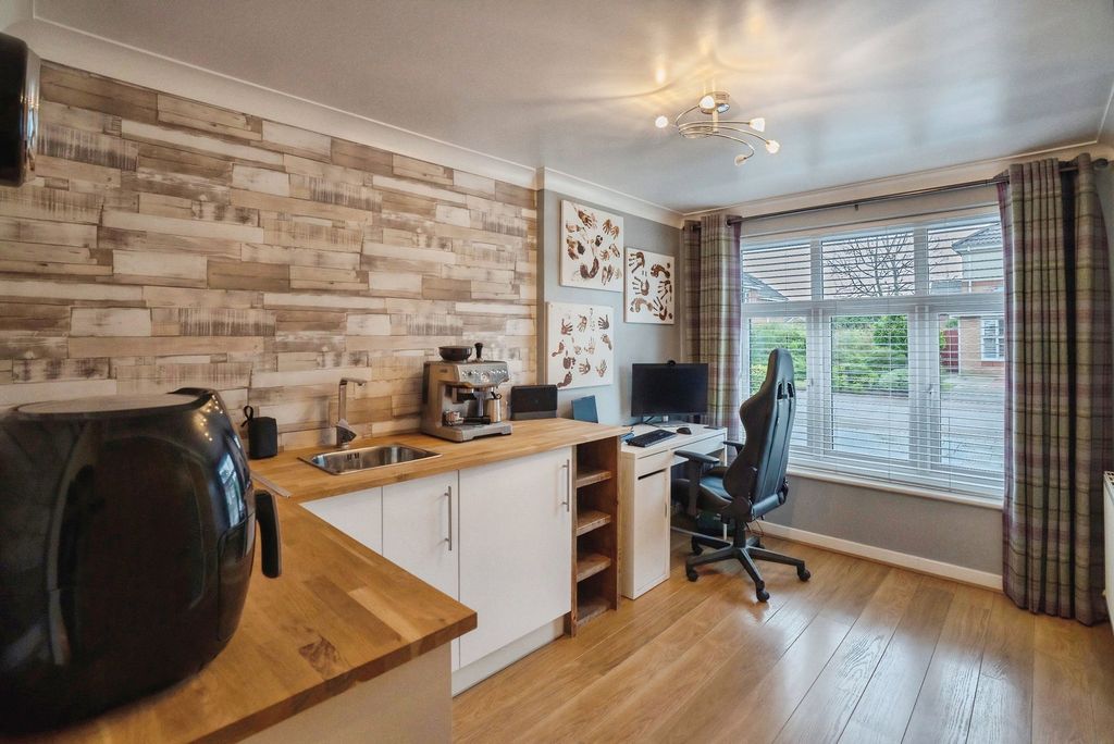 Property photo 2 of 44