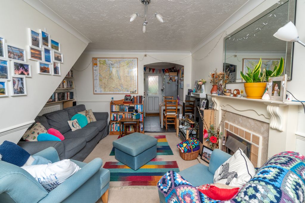 Property photo 3 of 19