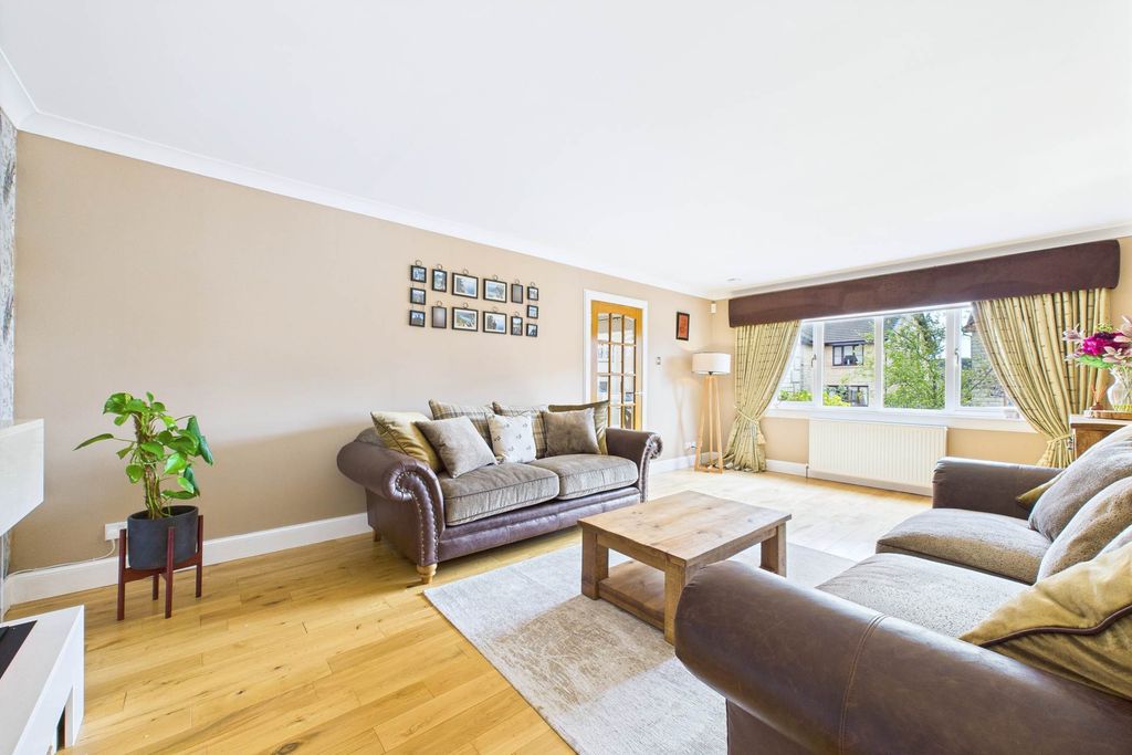 Property photo 2 of 48